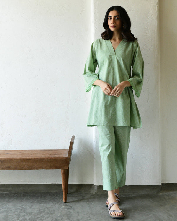 KHARI GREEN KURTA SET OF 2