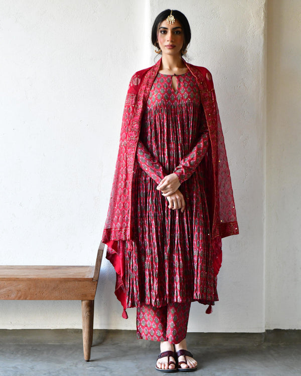 Nayaab red block printed tiered anarkali(set of 3)