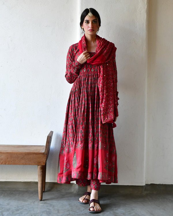 Nayaab red block printed anarkali(set of 3)