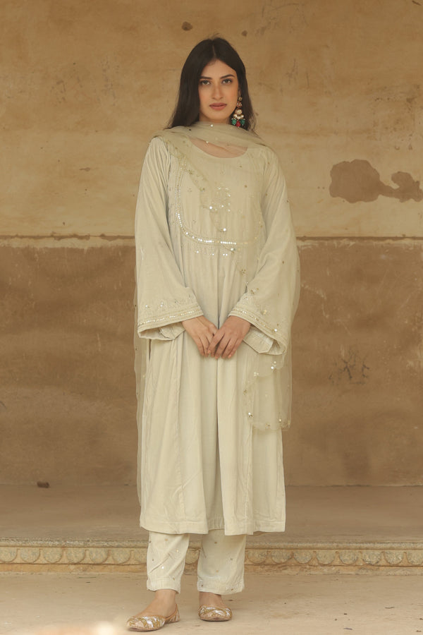 Ishtaar Ivory Velvet Set