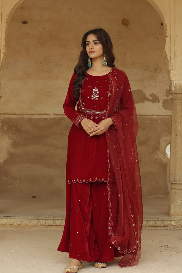 Ishtaar Maroon Velvet Set