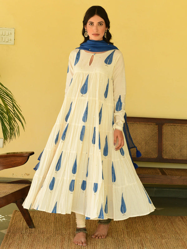 Sukoon blue tiered anarkali set- set of 3